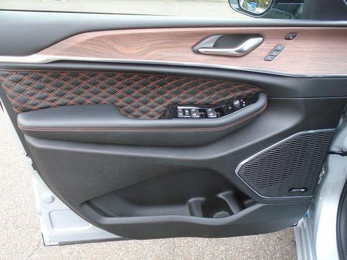 2024 Jeep Grand Cherokee Summit