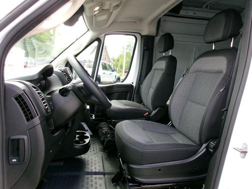 Bright White Clearcoat 2026 RAM ProMaster 2500 Tradesman