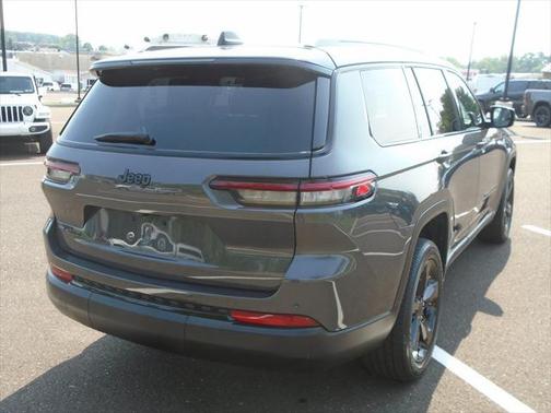 2022 Jeep Grand Cherokee L Altitude