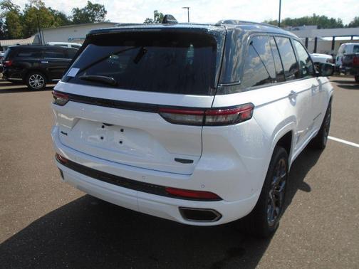 2025 Jeep Grand Cherokee Summit