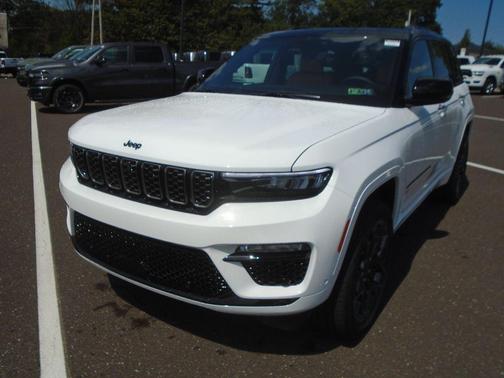 2025 Jeep Grand Cherokee Summit