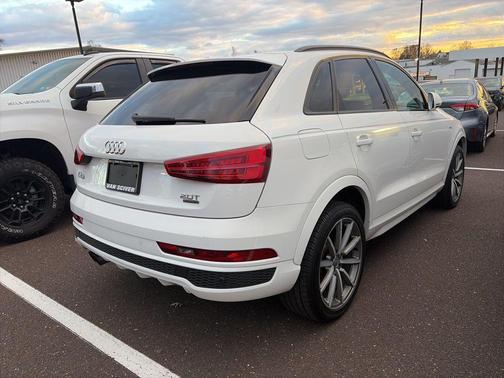 2018 Audi Q3 2.0T Premium Plus