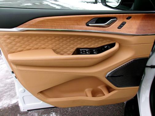 2024 Jeep Grand Cherokee Summit