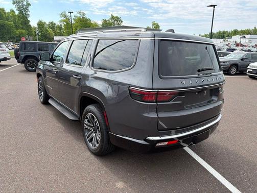 Baltic Gray Metallic Clearcoat 2024 Jeep Wagoneer Series II 4x4