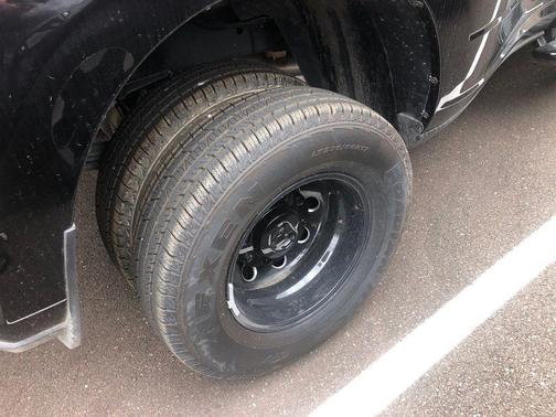 2024 RAM 3500 Laramie Crew Cab 4x4 8' Box