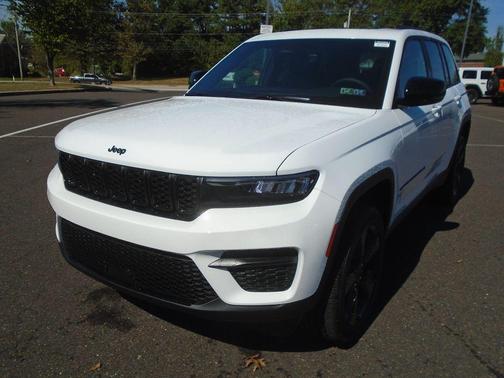 2025 Jeep Grand Cherokee Altitude