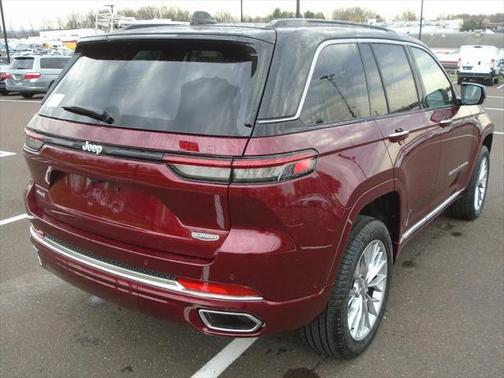 2025 Jeep Grand Cherokee Summit