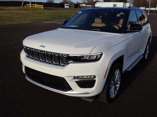 2024 Jeep Grand Cherokee Summit
