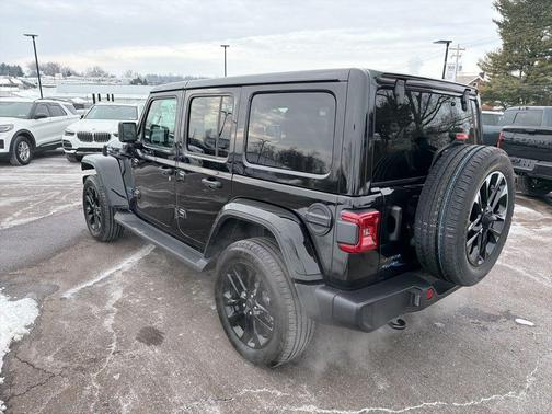 2025 Jeep Wrangler 4xe Sahara