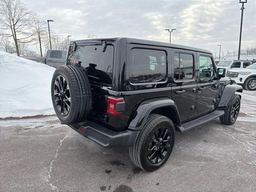 2025 Jeep Wrangler 4xe Sahara