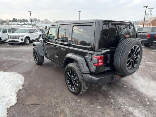 2025 Jeep Wrangler 4xe Sahara