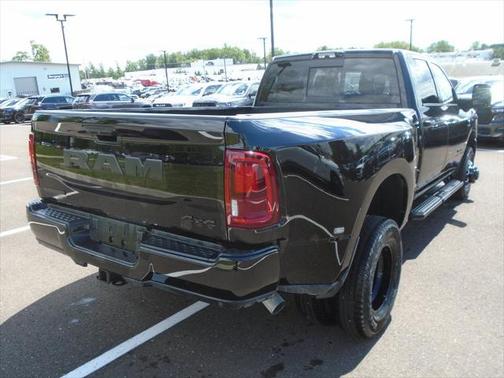 2025 RAM 3500 Big Horn Crew Cab 4x4 8' Box