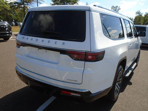 2024 Jeep Wagoneer L Series II 4x4