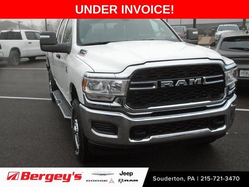 2024 RAM 2500 Tradesman Crew Cab 4x4 6'4' Box
