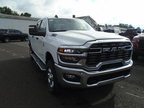 Bright White Clearcoat 2025 RAM 2500 Big Horn Crew Cab 4x4 6'4' Box