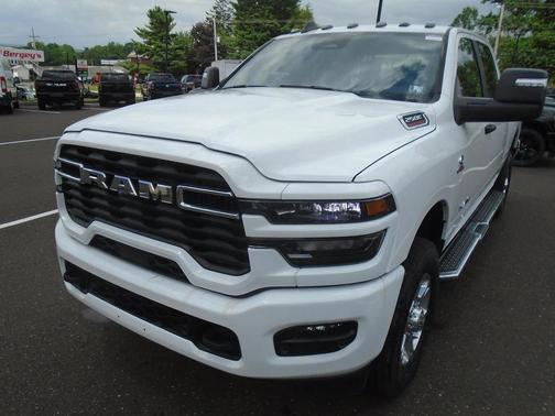 2025 RAM 2500 Big Horn Crew Cab 4x4 6'4' Box