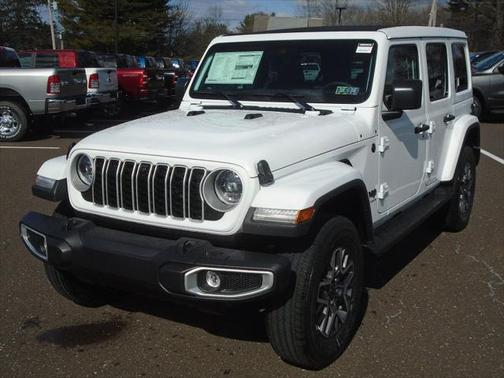 2025 Jeep Wrangler 4-Door Sahara 4x4