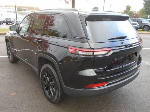 2024 Jeep Grand Cherokee Altitude