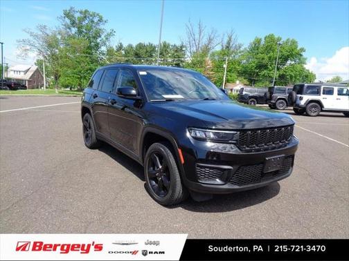 2022 Jeep Grand Cherokee Altitude