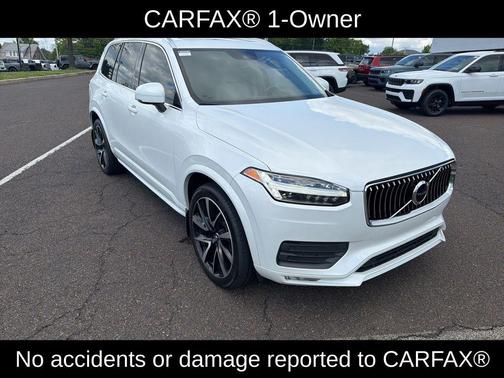Crystal White Metallic 2020 Volvo XC90 T6 Momentum