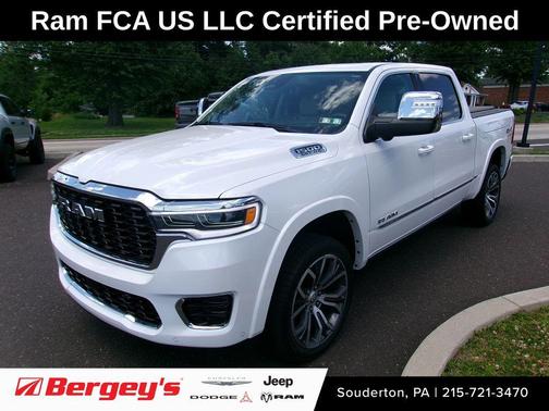Ivory White Tri-Coat Pearlcoat 2025 RAM 1500 ST