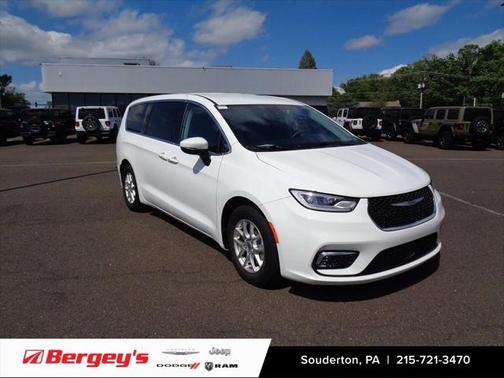 2023 Chrysler Pacifica Touring L