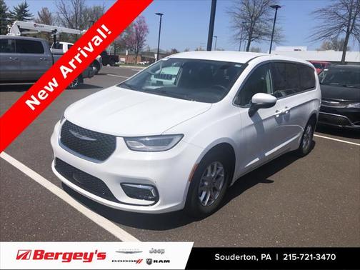 2023 Chrysler Pacifica Touring L
