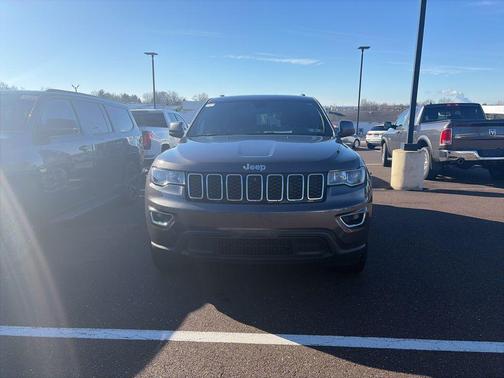 2020 Jeep Grand Cherokee Laredo