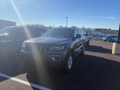2020 Jeep Grand Cherokee Laredo