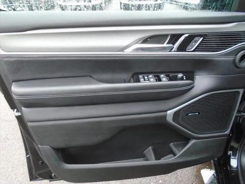 2025 Jeep Wagoneer L Series II Carbide 4x4