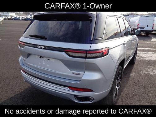 2022 Jeep Grand Cherokee Summit