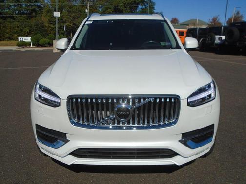2022 Volvo XC90 T6 Inscription