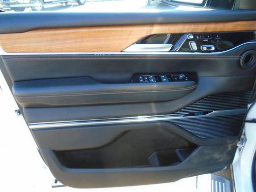 2024 Jeep Grand Wagoneer L Series III 4x4