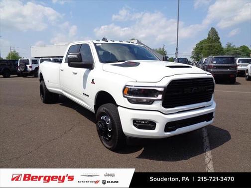 2024 RAM 3500 Laramie Crew Cab 4x4 8' Box