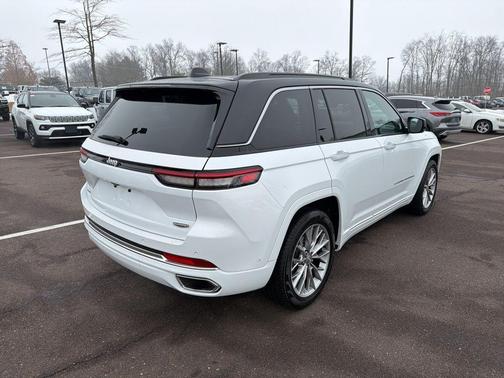 2025 Jeep Grand Cherokee Summit