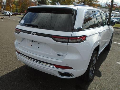 2025 Jeep Grand Cherokee Overland