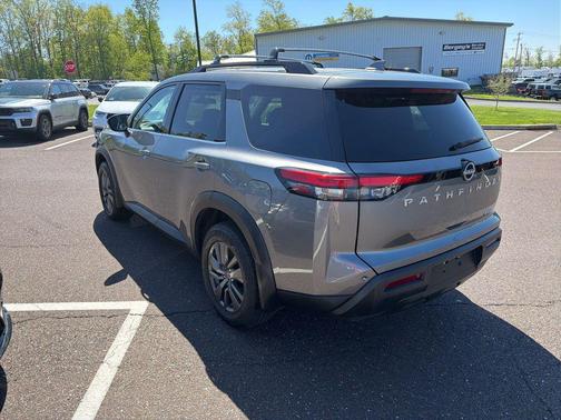 Gun Metallic 2022 Nissan Pathfinder SV 4WD