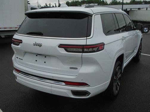 2022 Jeep Grand Cherokee L Overland