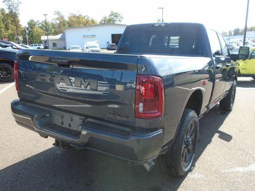2025 RAM 2500 Big Horn Crew Cab 4x4 6'4' Box