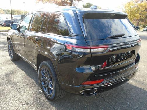 2024 Jeep Grand Cherokee Summit