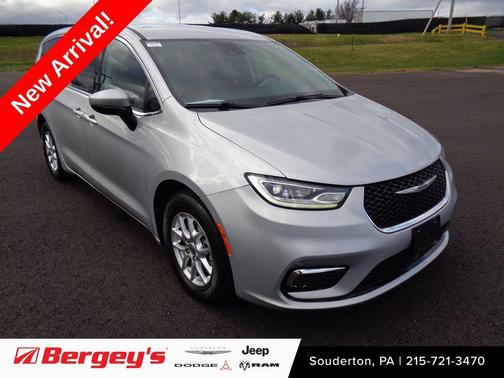 2023 Chrysler Pacifica Touring L