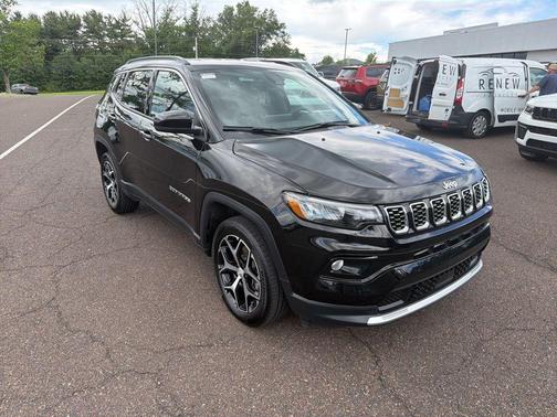 Diamond Black Crystal Pearlcoat 2024 Jeep Compass Limited