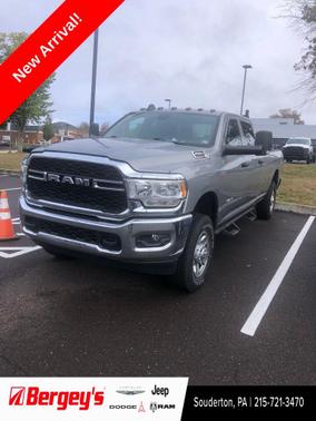 2022 RAM 2500 Tradesman Crew Cab 4x4 8' Box