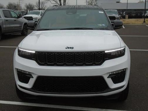 2025 Jeep Grand Cherokee Summit