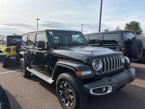 2025 Jeep Wrangler 4-Door Sahara 4x4