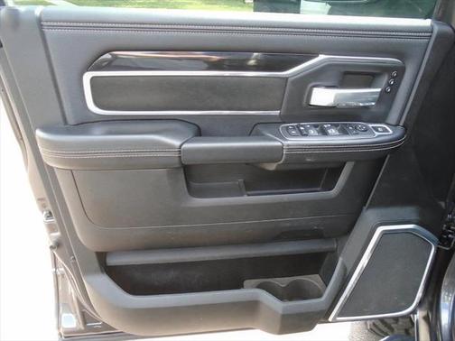 2022 RAM 2500 Laramie Mega Cab 4x4 6'4' Box