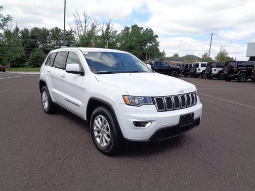 2022 Jeep Grand Cherokee Laredo