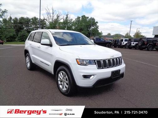 2022 Jeep Grand Cherokee Laredo