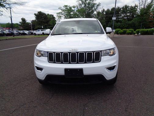 2022 Jeep Grand Cherokee Laredo