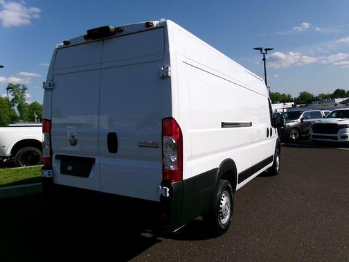 Bright White Clearcoat 2026 RAM ProMaster 3500 High Roof